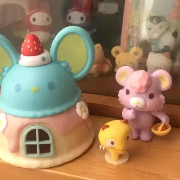 [BUNJANG] My Melody Kitty Strawberry House Playset / 레어!!! 일본 고전풍 마이멜로디 키티 플랫 쥐 너구리 고양이 딸기하우스