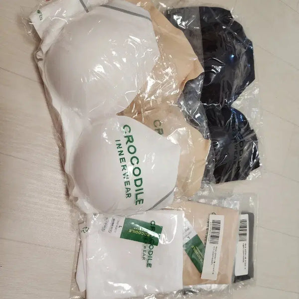 [BUNJANG] Crocodile "Gamtal" Underwear Set (Black, White, Beige) / 크로커다일 감탄 속옷 세트 (블랙/화이트/베이지)