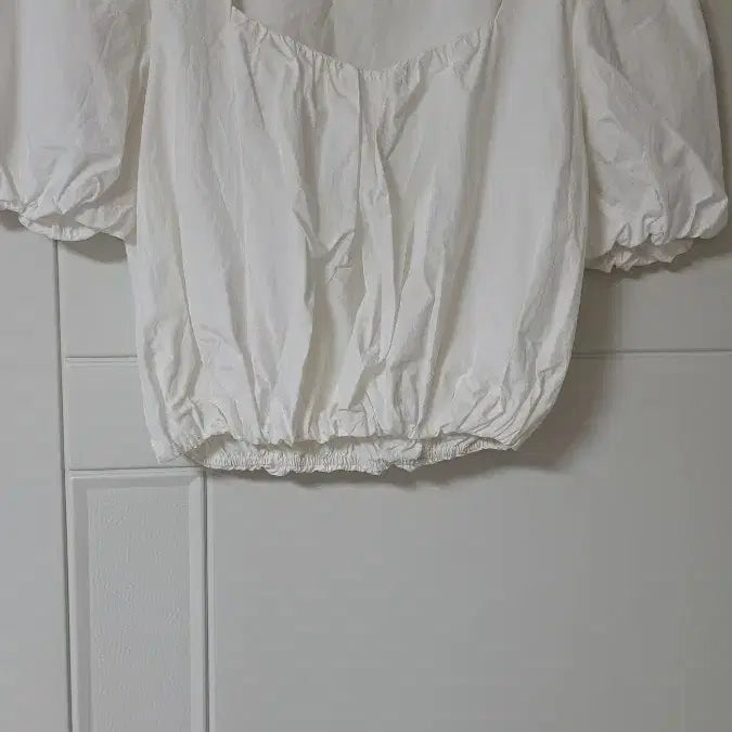 [BUNJANG] Square Neck Puff Short Sleeve Cropped Blouse / 스퀘어넥 퍼프 반팔 크롭블라우스 55,66