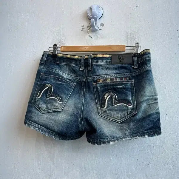 [BUNJANG] EVISU Women's Low Rise Distressed Denim Shorts / 에비수 로우라이즈 디스 데님 쇼츠 반바지 우먼즈