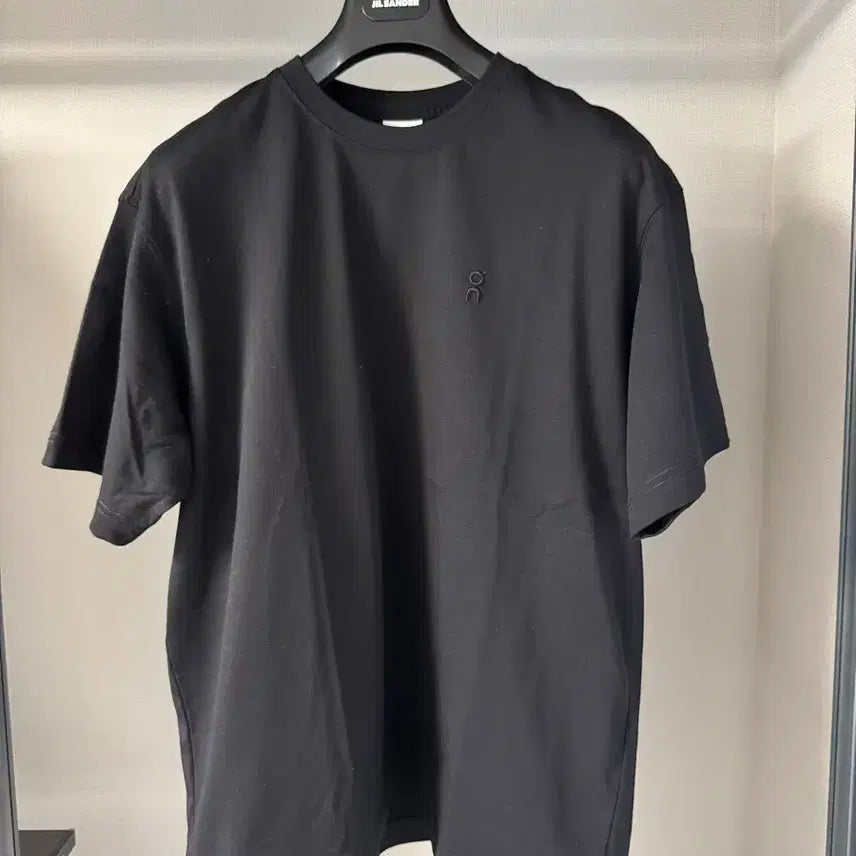 [BUNJANG] Onrunning Small Logo T-Shirt Black (L) / (L) 온러닝 스몰 로고 티셔츠 블랙