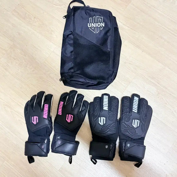 [BUNJANG] Union Korea Goalkeeper Gloves (2 Pairs) & Glove Bag / 유니온코리아 골키퍼 장갑(2쌍)& 장갑 가방