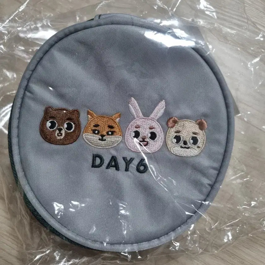 [BUNJANG] DAY6 Japan MD Multi Pouch / 데이식스 일본 MD 멀티 파우치 DAY6
