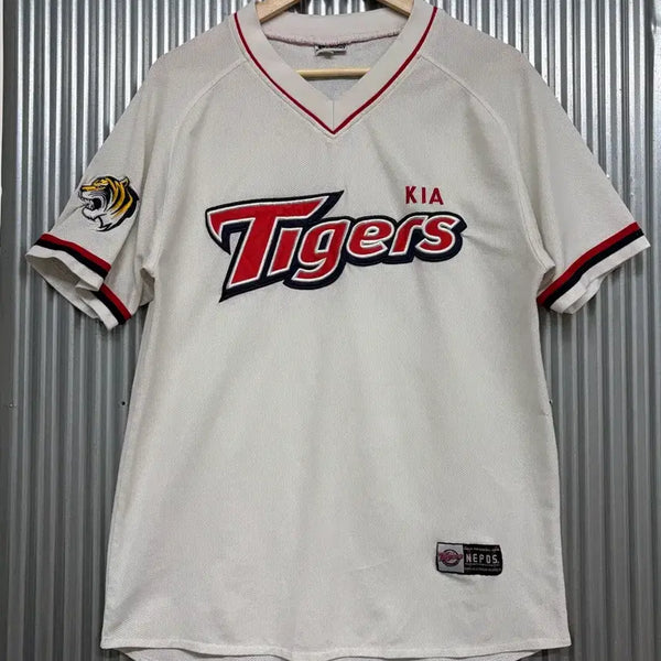 [BUNJANG] KIA Tigers Choi Hee-seop #23 NEPOS Baseball Jersey / 105 KIA 타이거즈 최희섭 23 유니폼 NEPOS 야구 저지 4.5