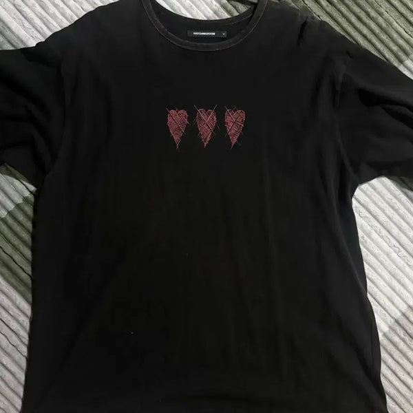 [BUNJANG] Hatching Room Heart Cartoon T-Shirt Size 4 / 급처) 해칭룸 하트 카툰 티셔츠 (4)