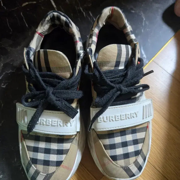 [BUNJANG] Burberry Check Sneakers / 버버리스니커즈