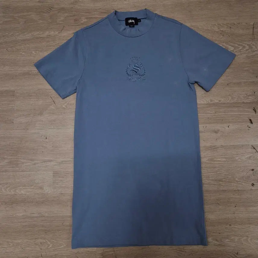 [BUNJANG] Stussy Crest Women's Big Logo Round Short Sleeve Dress S / 스투시 크레스트 여성 빅로고 라운드 반팔 원피스 S(90)