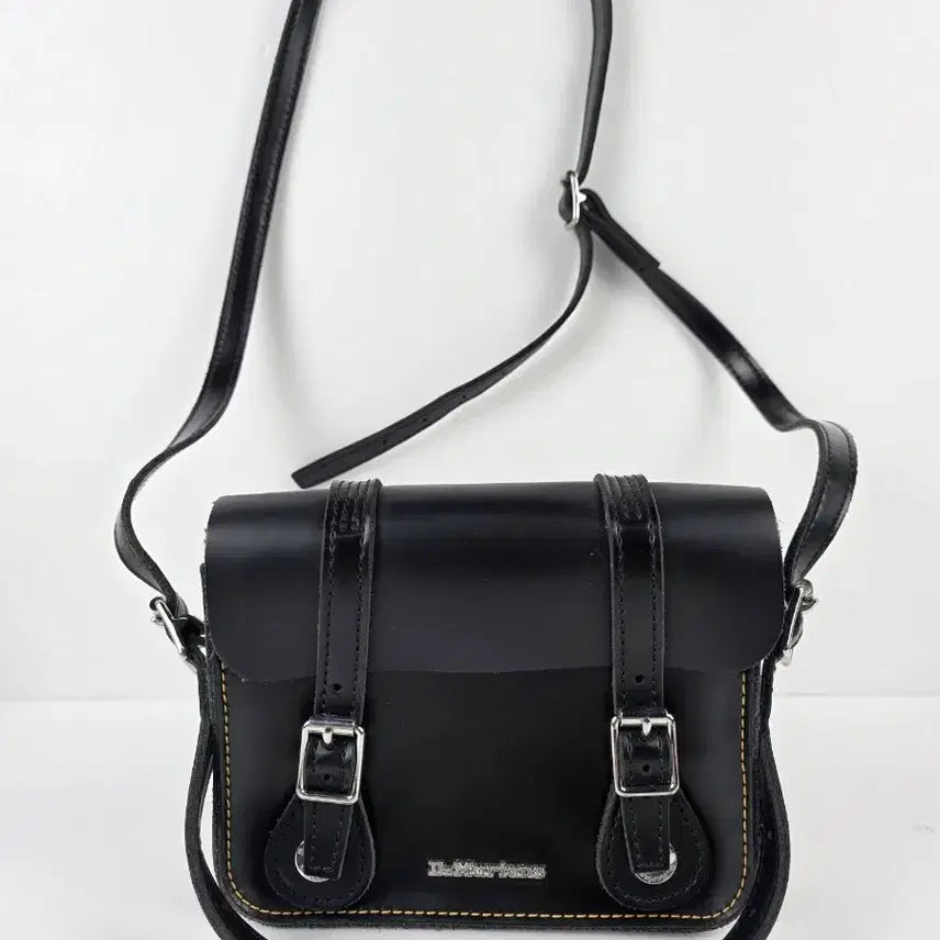 [BUNJANG] Vintroz Dr. Martens 7-inch Leather Satchel Bag Black / 빈트로^^ 닥터마틴 7인치 레더 사첼백 블랙