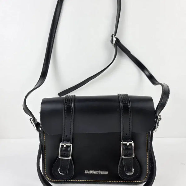 [BUNJANG] Vintroz Dr. Martens 7-inch Leather Satchel Bag Black / 빈트로^^ 닥터마틴 7인치 레더 사첼백 블랙