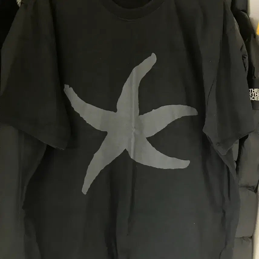 [BUNJANG] The Coldest Moment Short Sleeve T-Shirt / 더콜디스트모먼트 반팔