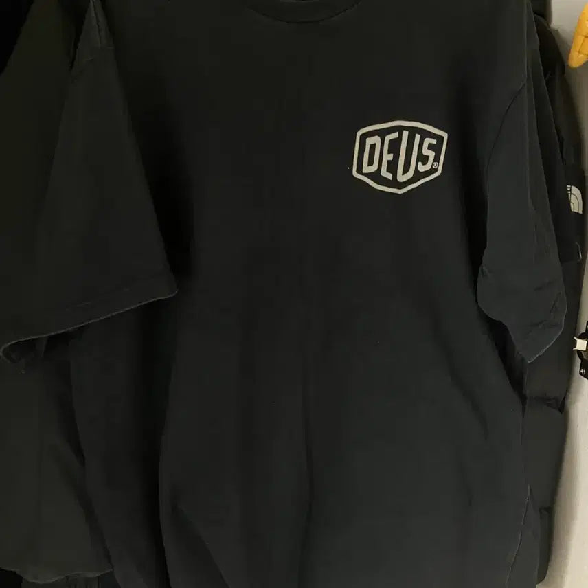 [BUNJANG] Deus Ex Machina Short Sleeve T-Shirt / 데우스 반팔