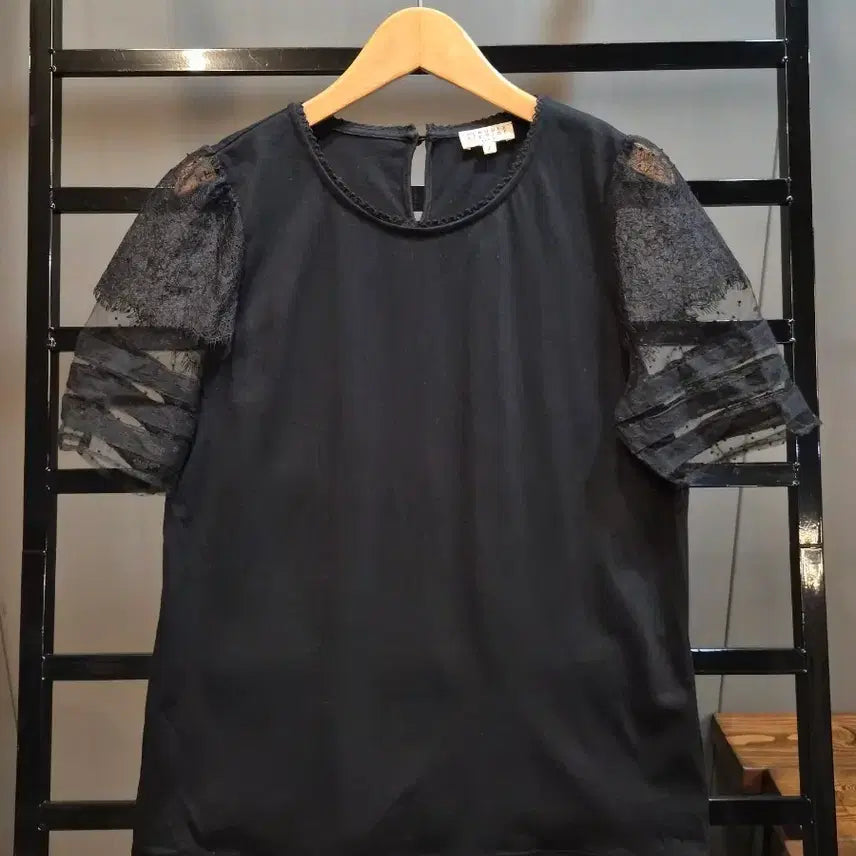 [BUNJANG] Claudie Pierlot Lace Sleeve Black Short Sleeve T-Shirt / [2] 클로디피에로 레이스 소매 블랙 반팔 티셔츠 4.9