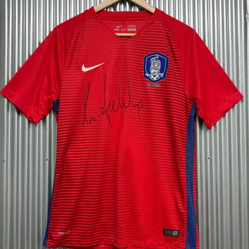 [BUNJANG] Nike South Korea National Football Team Signed Authentic Jersey (Size M) / [M] 나이키 대한민국 국가대표 사인 유니폼 축구 저지 5.9