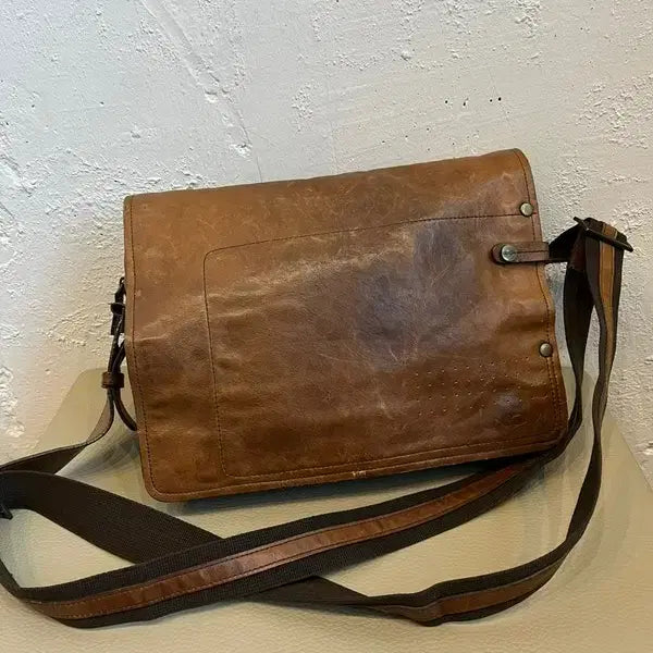 [BUNJANG] NOM Vintage Leather Crossbody Bag / NOM 빈티지 레더 크로스백