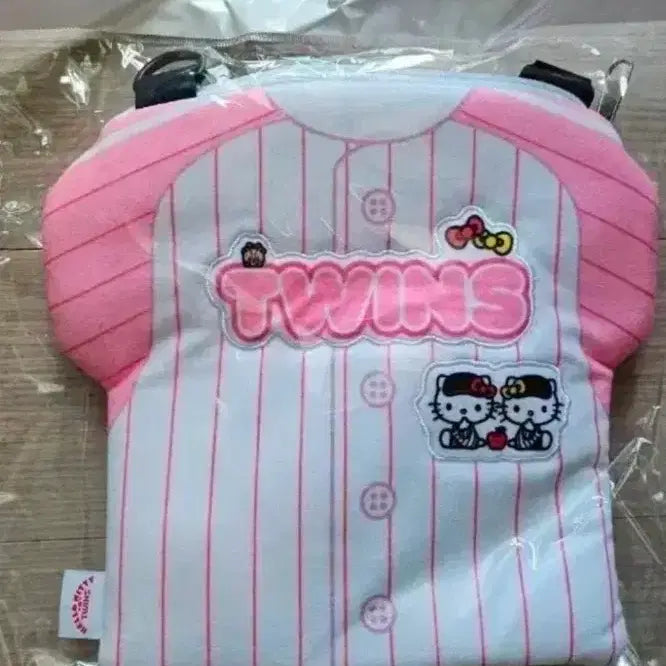 [BUNJANG] LG Twins Hello Kitty Crossbody Bag / lg 트윈스 헬로키티 크로스백