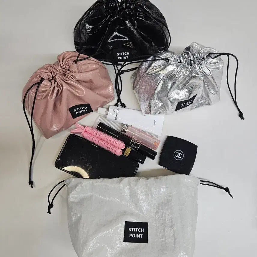 [BUNJANG] Stitch Point Glossy Drawstring Pouch / 데일리 스트링 파우치
