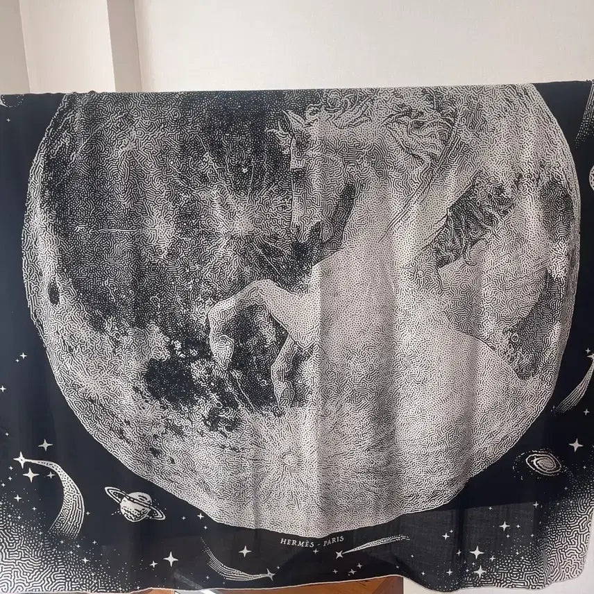 [BUNJANG] Hermès Silk Scarf - Moon and Stars Design / 에르메스 스카프