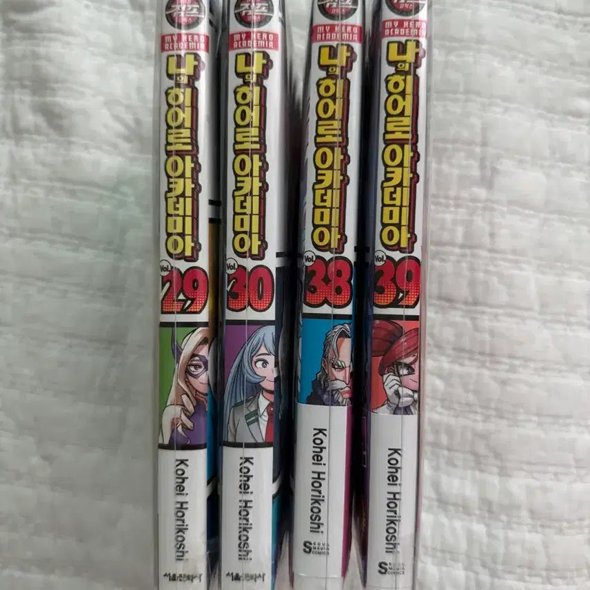 [BUNJANG] My Hero Academia Manga Volumes 29, 30, 38, 39 Bundle Set / [일괄] 히로아카 만화책 29,30,38,39권