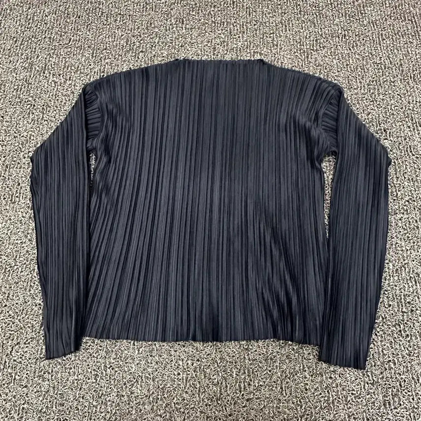 [BUNJANG] UNDERSTANDING Women's Pleated Long Sleeve T-Shirt Black / 언더스탠딩 여성 플리츠 긴팔티셔츠 블랙 F
