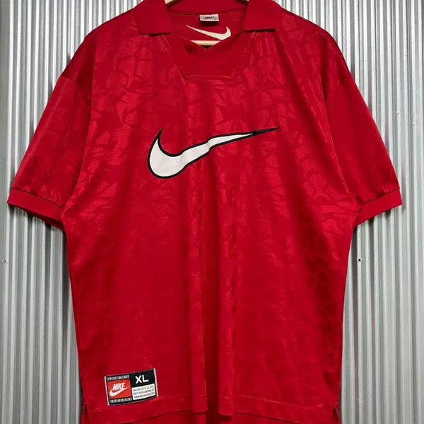 [BUNJANG] Nike Big Swoosh Jacquard Collar Jersey T-Shirt Red Vintage XL / [XL] 나이키 빅스우시 자카드 카라 저지 티셔츠 레드 빈티지 4.9