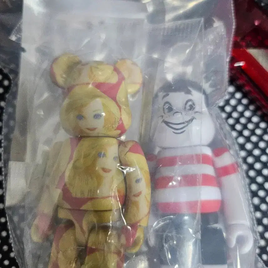 [BUNJANG] Bearbrick 51st Series Andy Warhol Barbie Matel (Sealed) / 베어브릭 51탄 미개봉 아티스트 앤디워홀 바비 , 마텔 매티