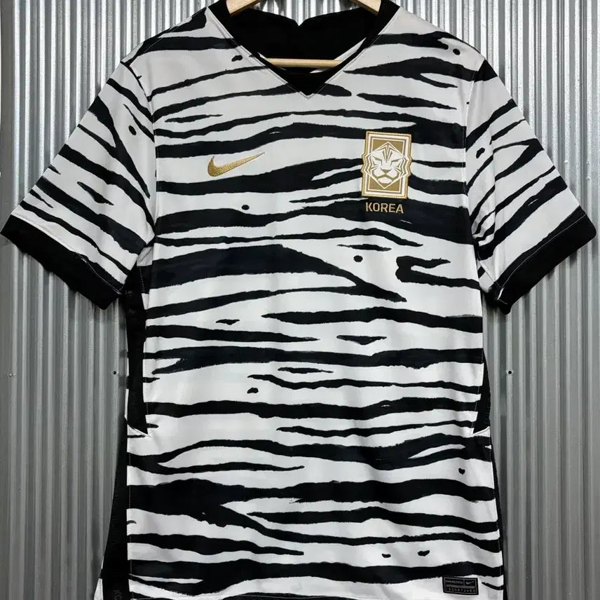 [BUNJANG] Nike South Korea National Team Away Jersey Tiger Pattern XL / [XL] 나이키 대한민국 국가대표 원정 유니폼 호랑이 패턴 4.9