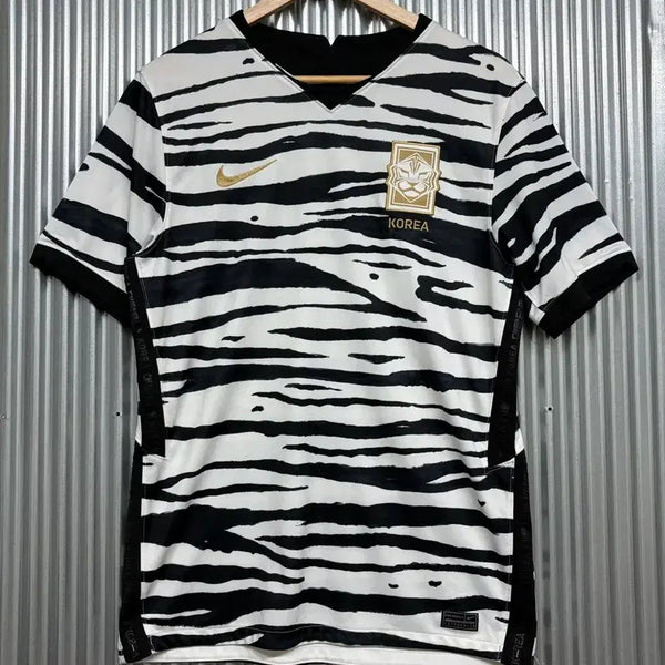 [BUNJANG] Nike Korea National Football Team Away Jersey Tiger Pattern White (L) / [L] 나이키 대한민국 국가대표 원정 유니폼 호랑이 패턴 화이트 4.9