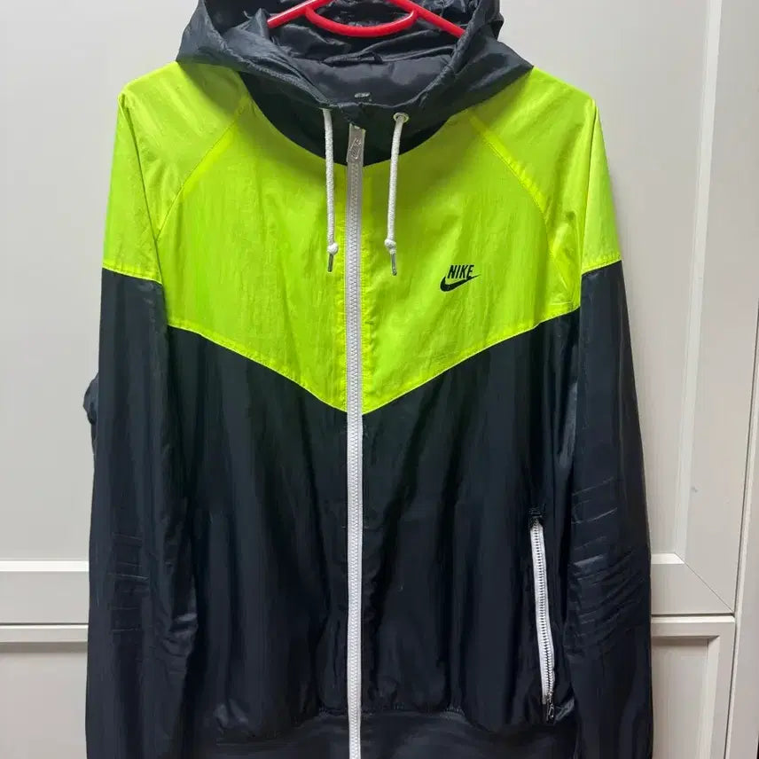 [BUNJANG] Nike Windbreaker Jacket (L) / 나이키 바람막이 L
