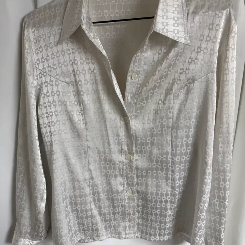[BUNJANG] Silky Pattern White Shirt / 실키 패턴 화이트 셔츠