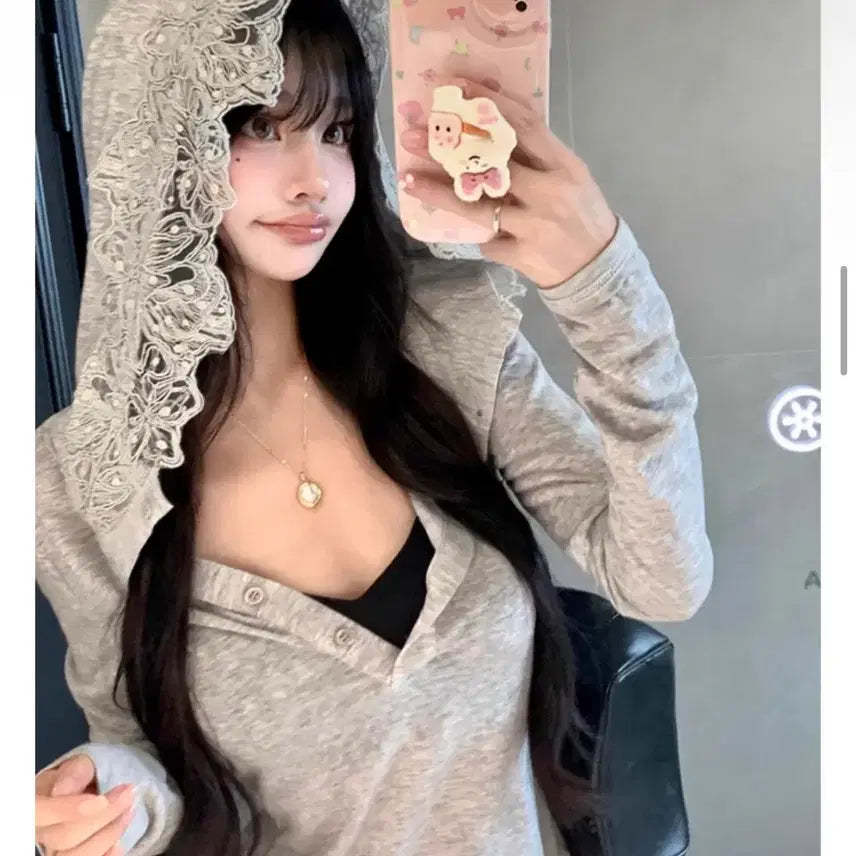 [BUNJANG] Cooling Fabric Button Long Sleeve T-Shirt with Hood / 쿨냉감재질 단추긴팔티 데이트룩 후드긴팔티 미사보같은 모자가 포인트