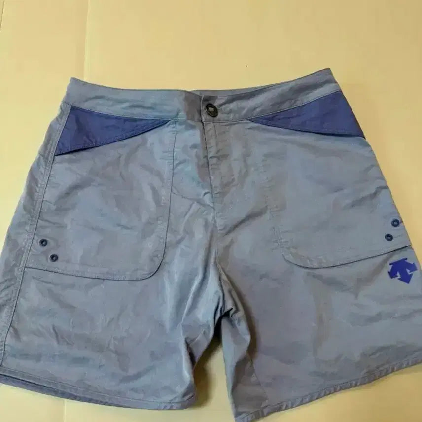 [BUNJANG] Descente Main Logo Board Shorts / Swim Trunks (Size 32-34) / (상태SS) 데상트 메인로고 보드숏 수영복 겸 반바지32-34