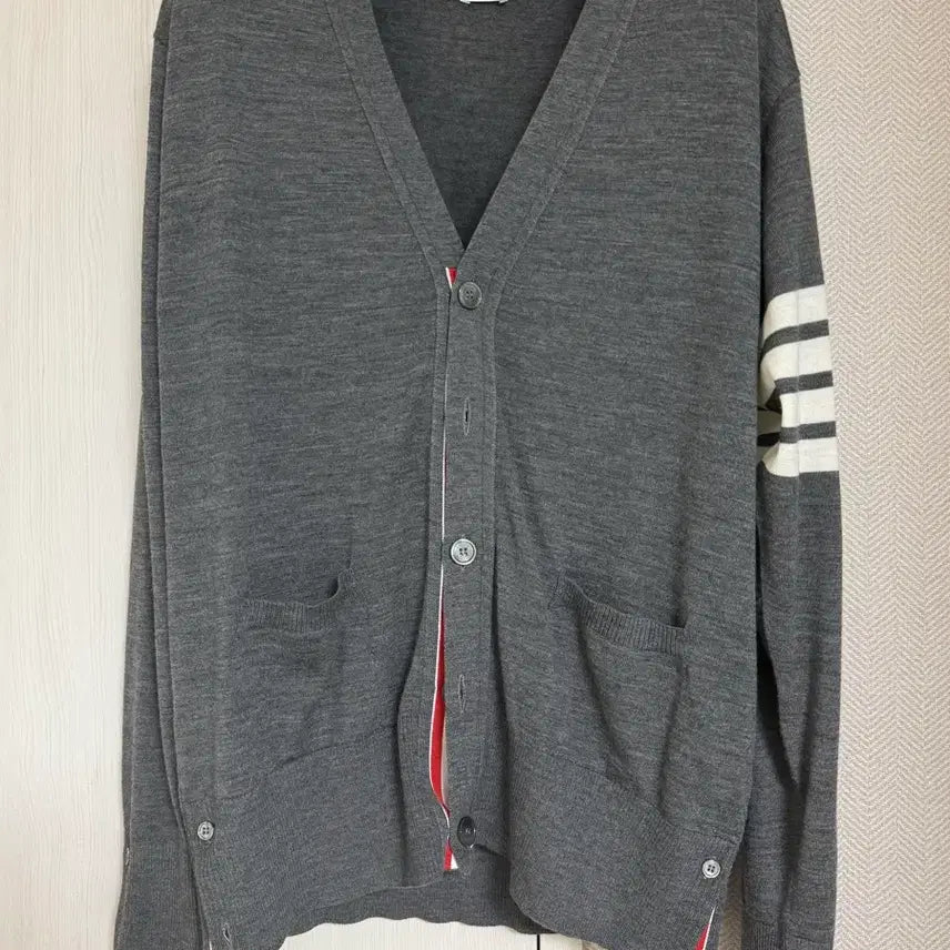 [BUNJANG] Thom Browne Merino Wool Cardigan Grey / (4) 톰브라운 메리노 울 가디건 그레이 백화점판