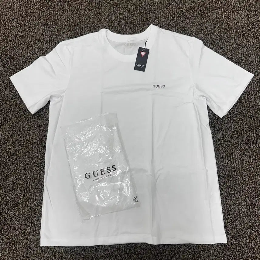 [BUNJANG] GUESS White Short-Sleeve T-Shirt L / [새상품] GUESS 게스 반팔티셔츠 화이트 100(L)