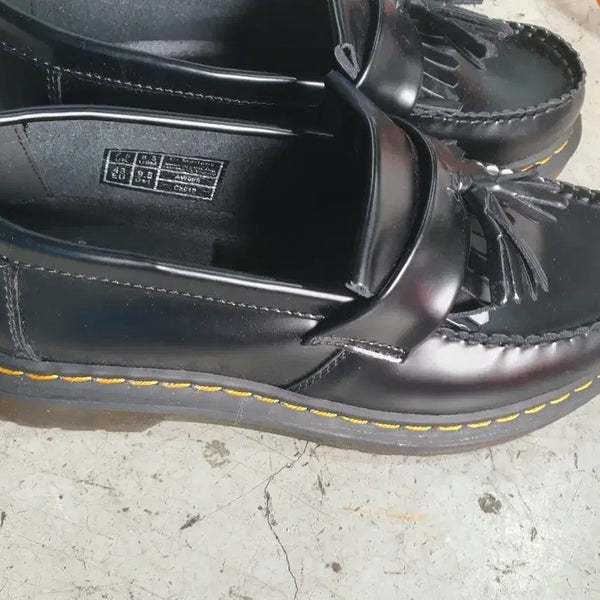 [BUNJANG] Dr. Martens Adrian Buck Smooth Leather Loafers / 닥터마틴 아드리안  벅스 스무스  로퍼 태슬 로퍼