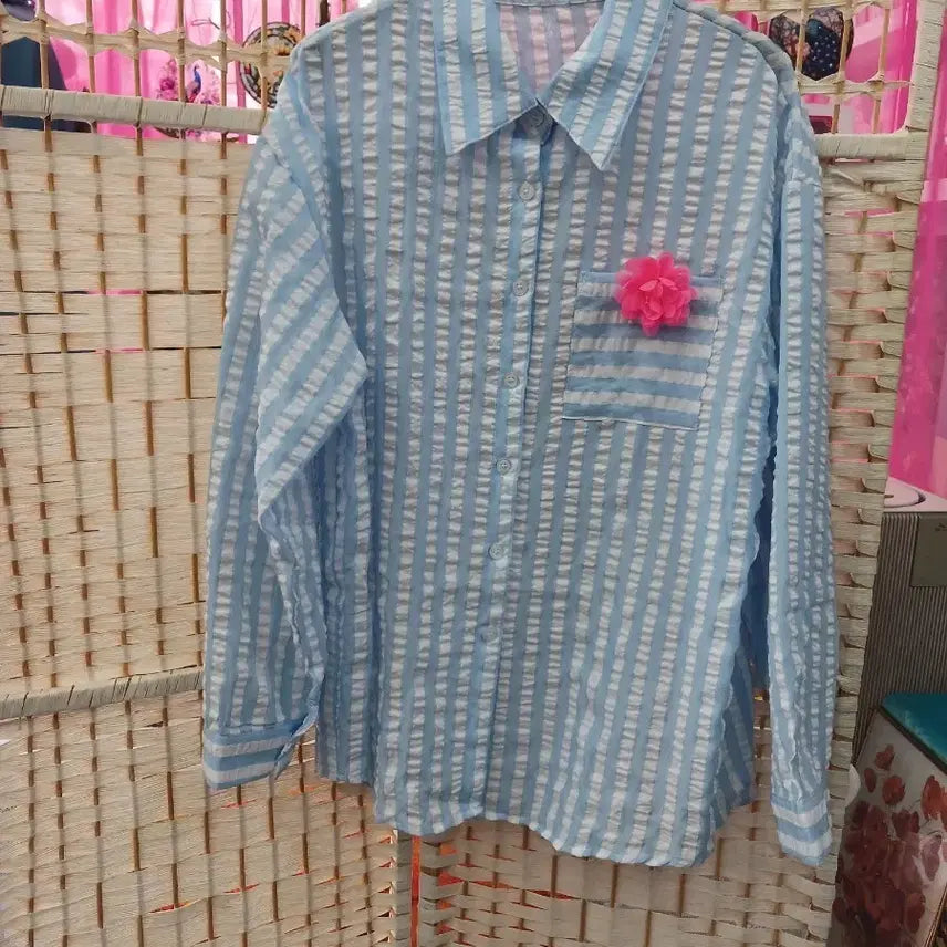[BUNJANG] Stripe Shirt with Pink Flower Brooch / 스트라이프 셔츠 핑크 꽃 브로치 포함