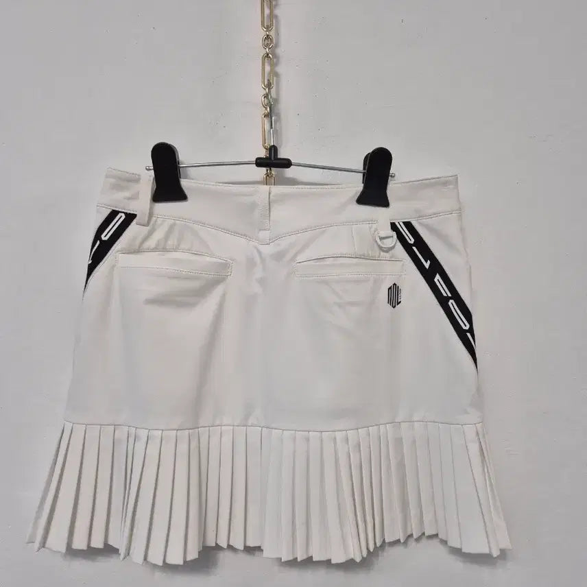 [BUNJANG] Beanpole Golf Pleated Skirt Pants (White) / 빈폴 골프치마바지(64)