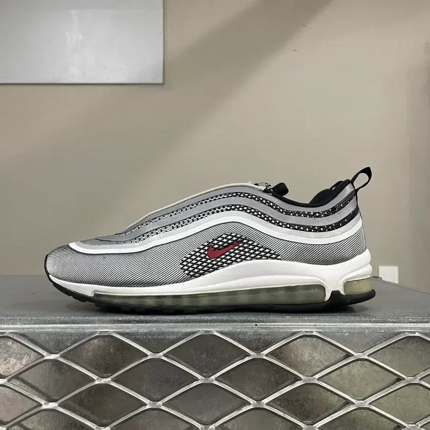 [BUNJANG] Nike Air Max 97 Silver Bullet (280mm) / 나이키 에어맥스97 실버 불렛 280 (gr-5596)