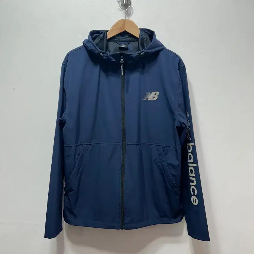 [BUNJANG] New Balance Hooded Windbreaker Navy Jumper M / 뉴발란스 후드 바람막이 네이비 점퍼 M