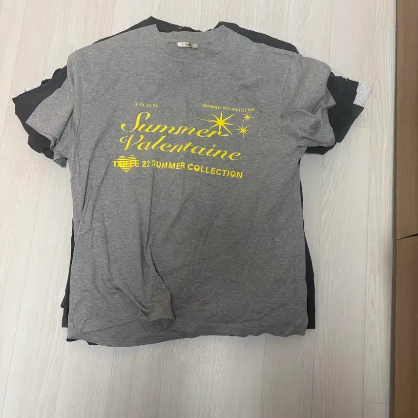 [BUNJANG] Tylee Short Sleeve T-shirts (Set of 2) - Size 3 / 타일레 반팔 일괄 판매합니다 3사이즈