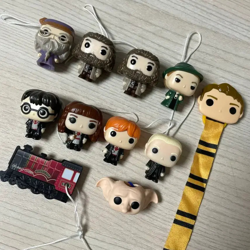 [BUNJANG] Harry Potter Kinder Joy Bundle Set / 해리포터 킨더조이 일괄!!