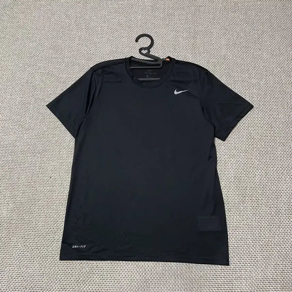 [BUNJANG] Nike Dri-FIT Round Neck Short Sleeve T-Shirt L (Size 100) / L 나이키 기능성 라운드 반팔티 B.8271