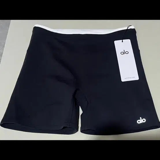 [BUNJANG] Alo Yoga Black Shorts / 알로 요가 쇼츠 블랙