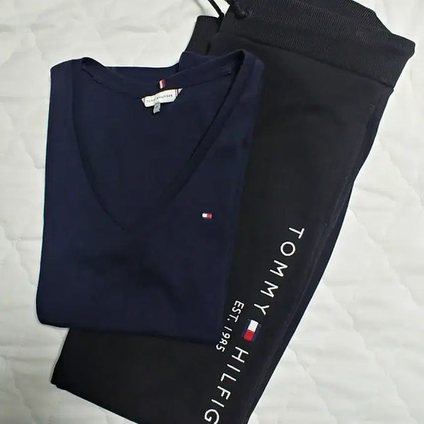 [BUNJANG] Tommy Hilfiger V-Neck T-Shirt & Jogger Pants Set / 타미힐피거 반팔티 검정 트레이닝 바지