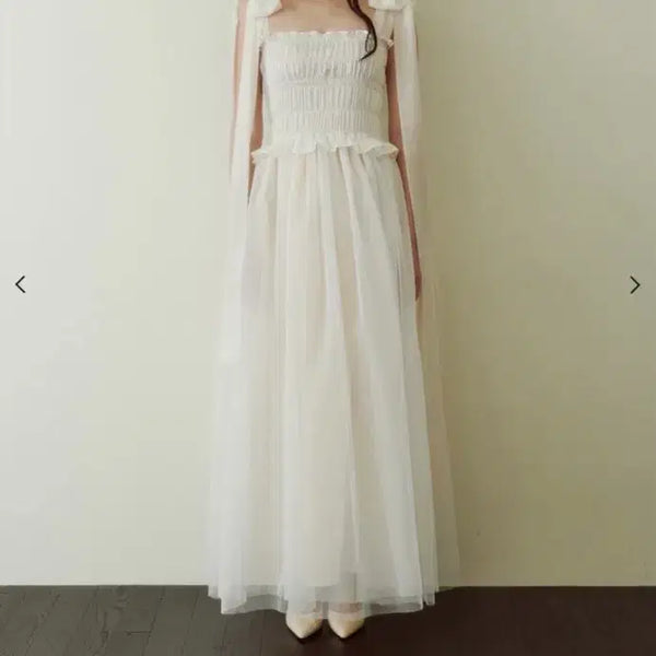 [BUNJANG] Ganisong Bridal Moon Smoking Wedding Dress / 가니송 브라이덜 문스모킹 웨딩드레스 (시착만 한 새상품 재당근)