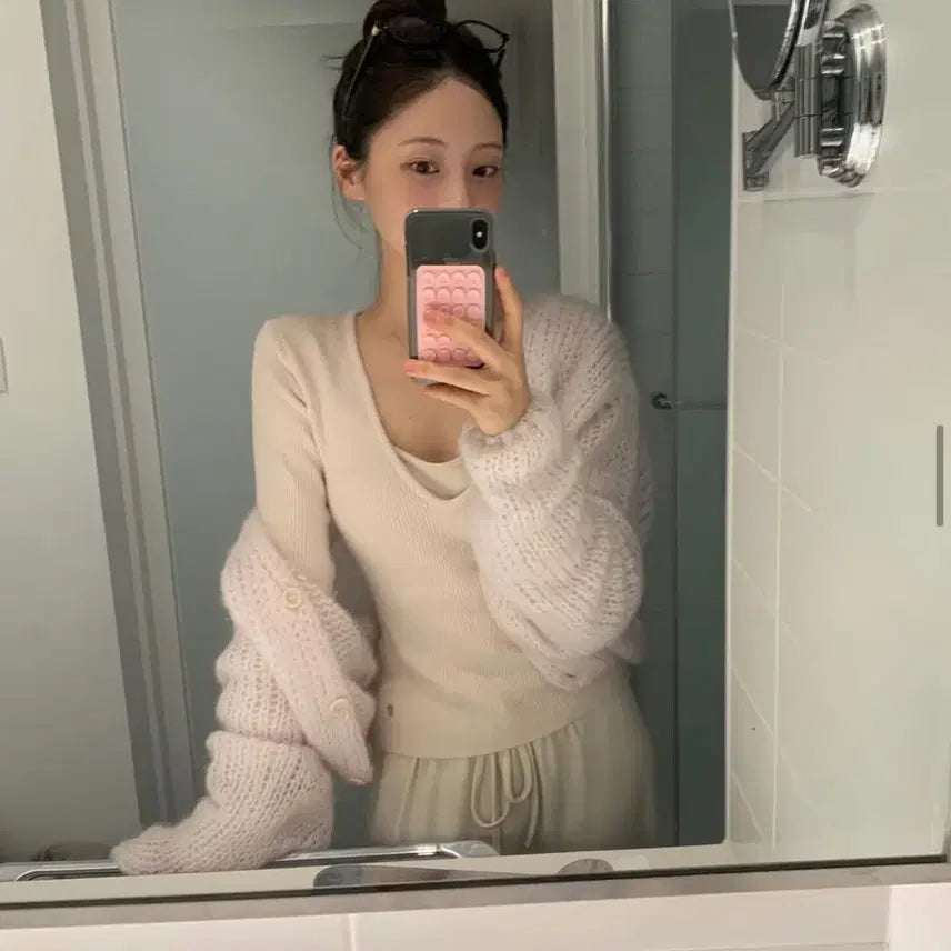 [BUNJANG] LAREN Yewon Pick Berlin V Knit Pink / 라렌 예원pick] Berlin V Knit_Pink 새상품