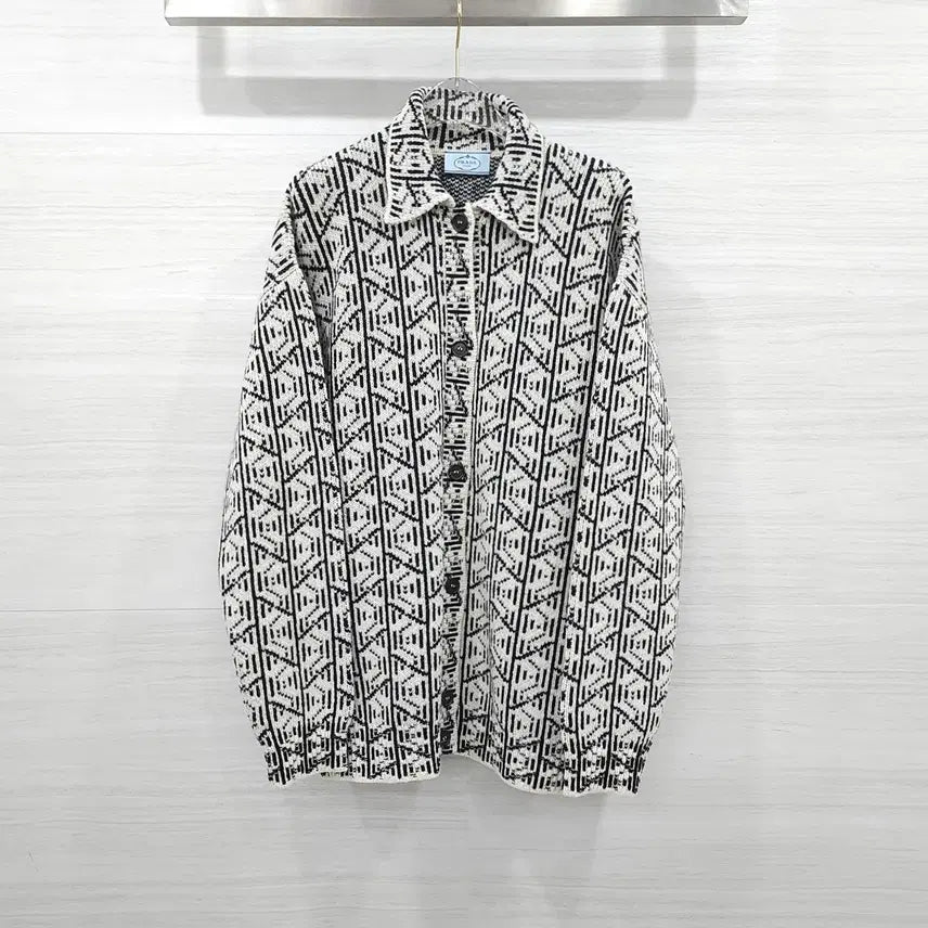 [BUNJANG] Prada Black White Multi-Pattern Knit Cardigan (Size 38) / 38 / 프라다 블랙 화이트 멀티패턴 니트 가디건 P25I32