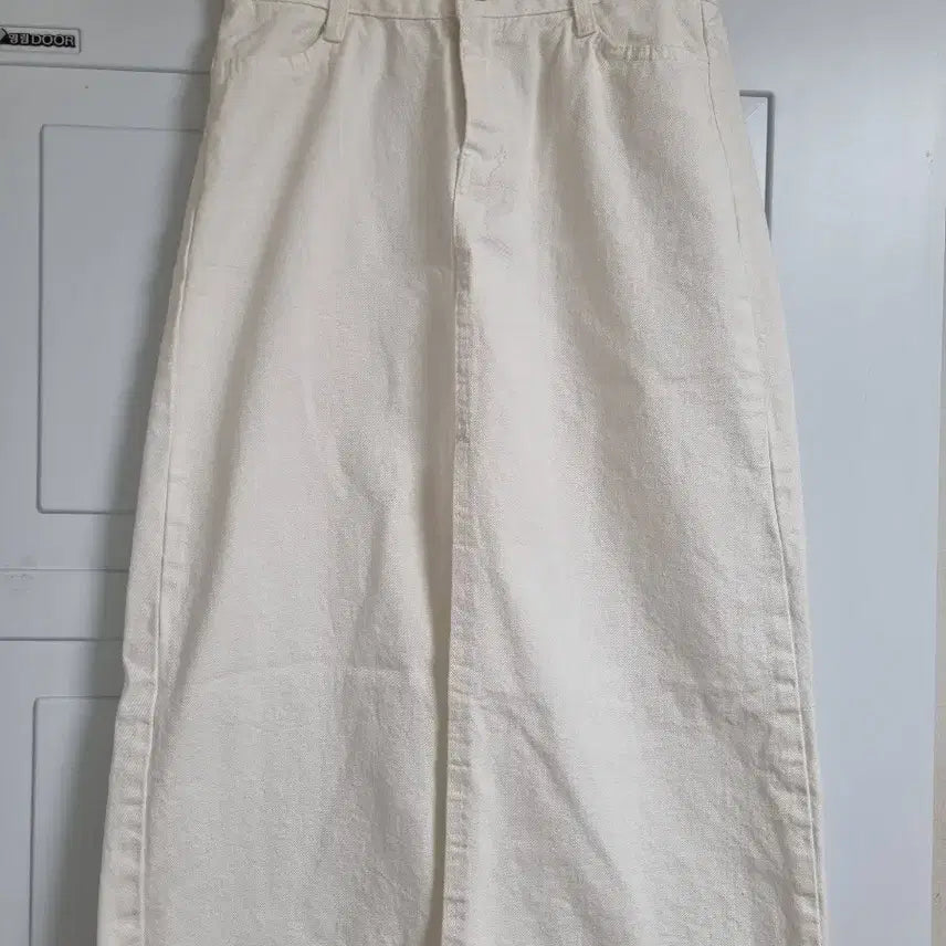 [BUNJANG] Plastic Island Cream White Long Skirt / 플라스틱아일랜드 크림화이트 롱 스커트