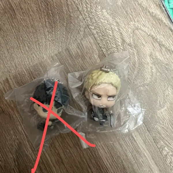 [BUNJANG] Attack on Titan Rainer Braun Character Keychain / 진격의거인 라이너 카라코레 키링