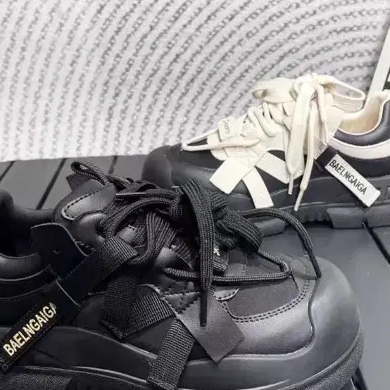 [BUNJANG] Black Sneakers / 블랙 스니커즈