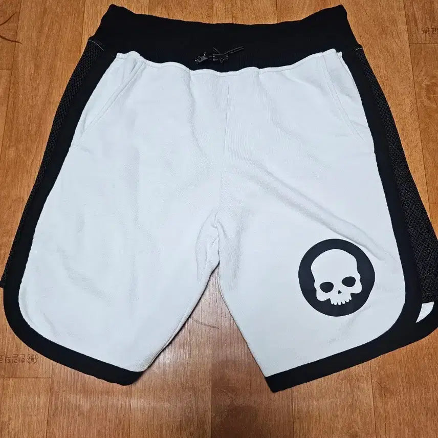 [BUNJANG] Hydrogen Shorts White Black / 하이드로겐 반바지 흰색 블랙